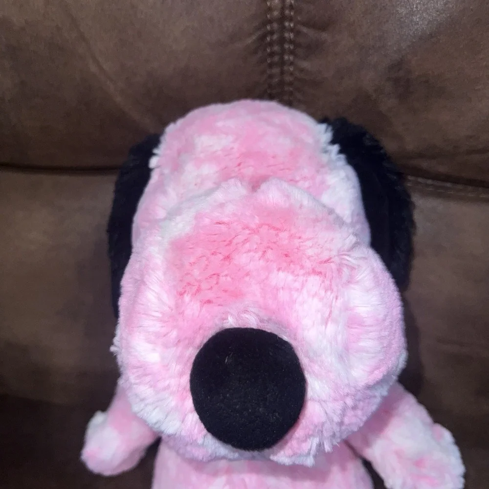2022 Snoopy Cedar Fair Peanuts Worldwide Pink Plush 12